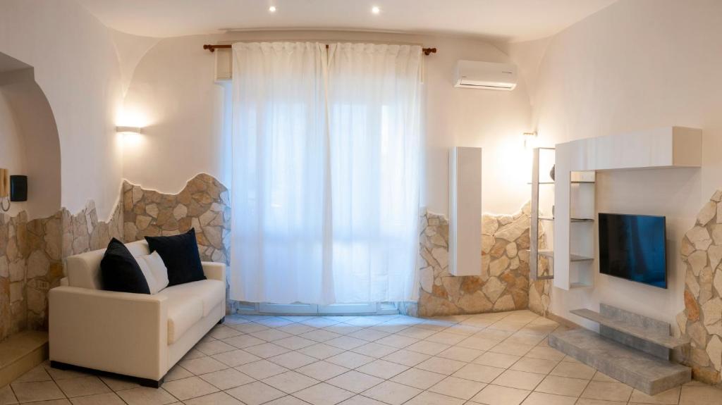 Naro Suites and Rooms - Tap to explore photos