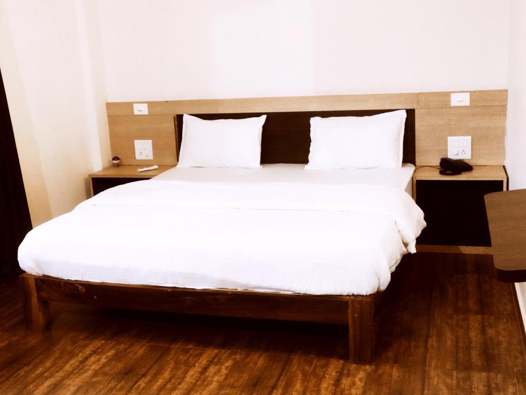 Двухместный (Двухместный номер Делюкс с 1 кроватью и балконом), Baga Beach Residency
