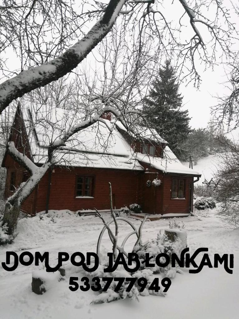 Dom pod jabłonkami