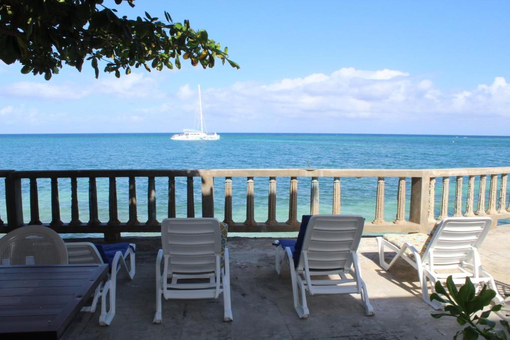 Jamrock Secret Retreat photo 3