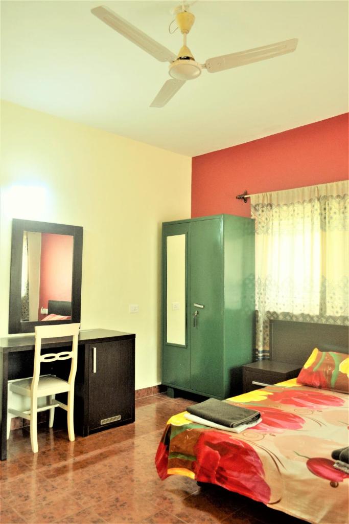 Двухместный (Двухместный номер Делюкс с 1 кроватью и балконом), Monte Villa Guest House