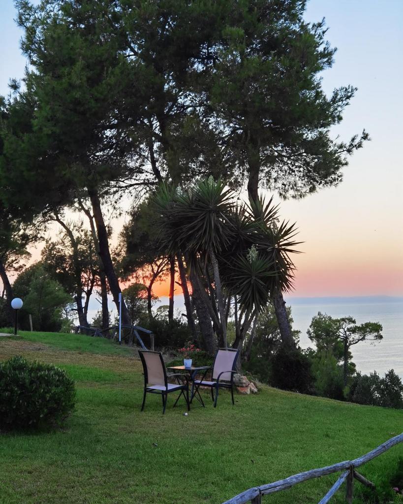 Beachside Haven, Poolside Serenity & Sunset Magic photo 2