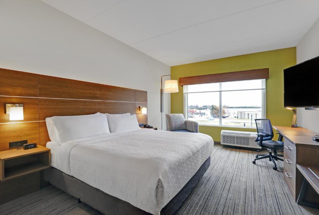 Holiday Inn Express & Suites - Port Elgin photo 1