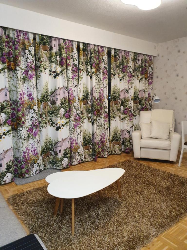 Kaunis valoisa 4. krs pikkukaksio Vantaa Koivukylä photo 1