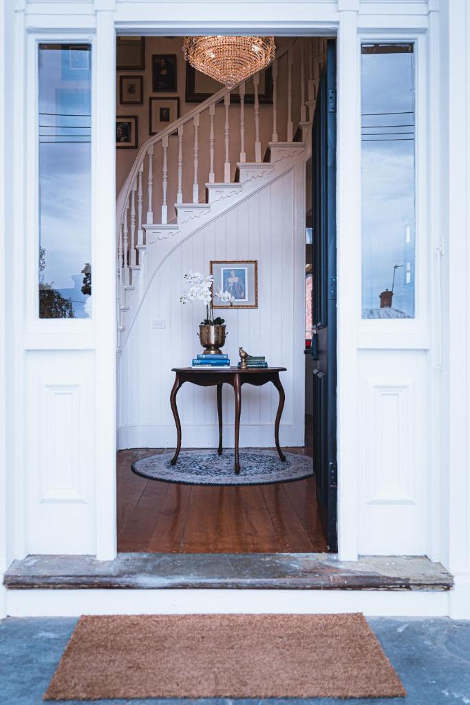Campbell House photo 4