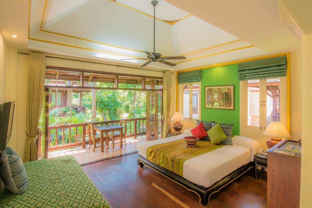 Двухместный (Двухместный номер Gold Forest с 1 кроватью и видом на лес), Rabbit Resort Pattaya