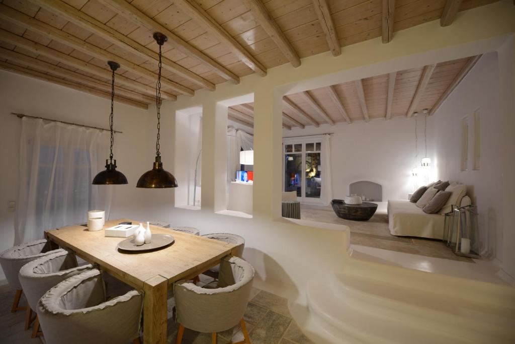 Villa Azurite with heated pool by Diles Villas photo 4