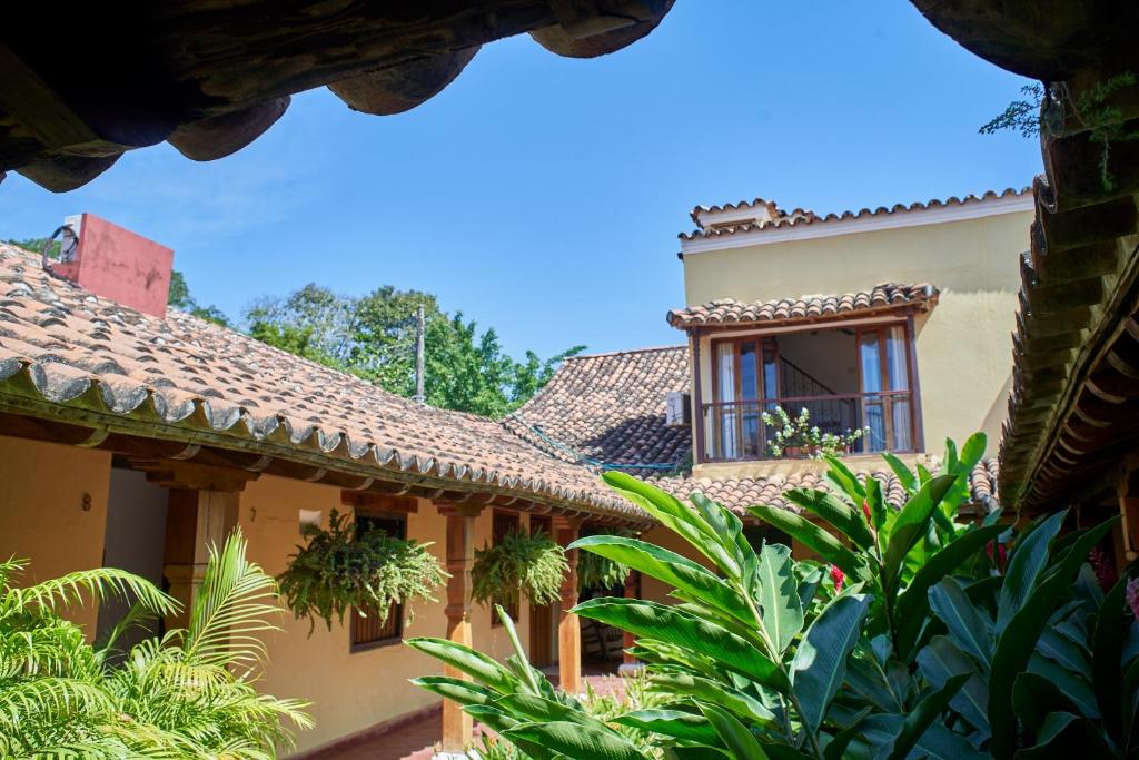La Casa Amarilla photo 3