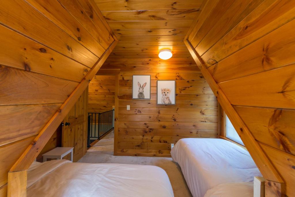 Scotch Pine . Trailside Lodging photo 1