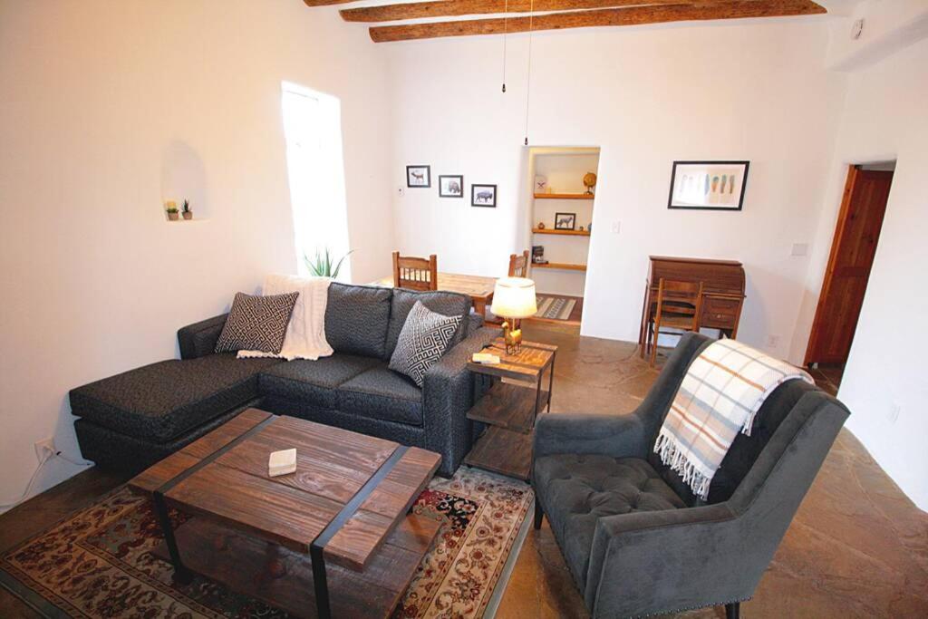 Closson Casita - Patio & Fire Pit - Near Plaza - 1BR image