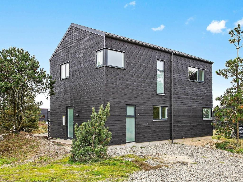 8 person holiday home in R m photo 1