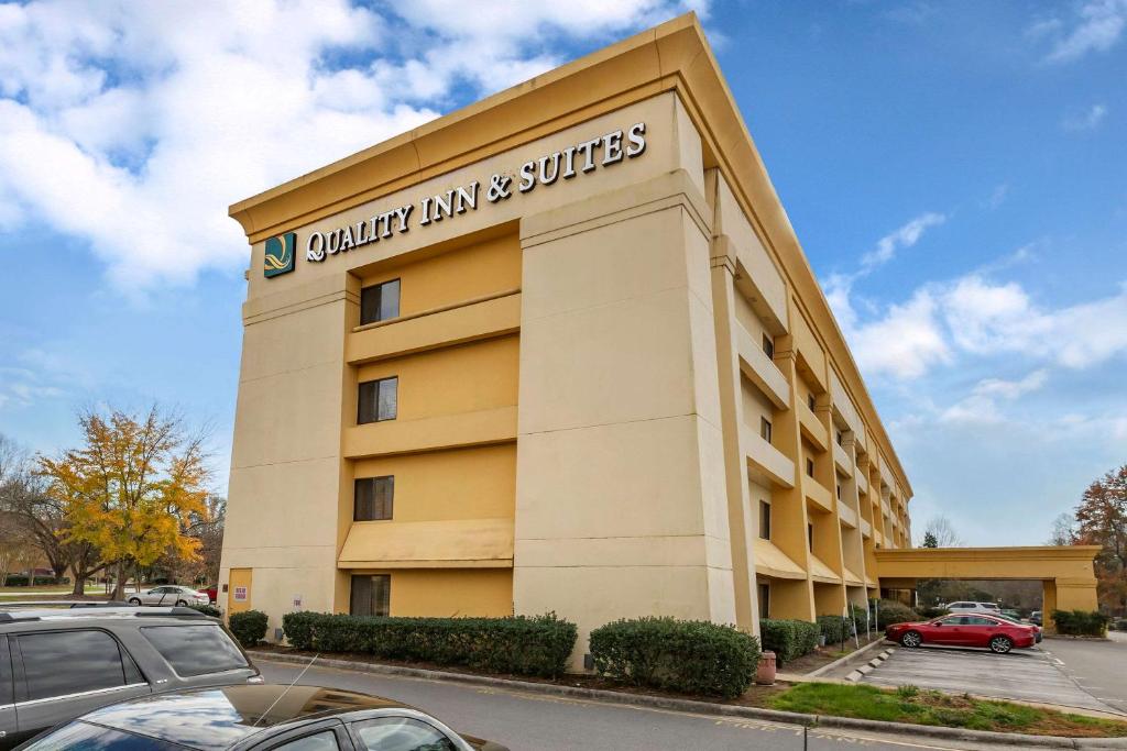 Quality Inn & Suites Raleigh Durham Airport image