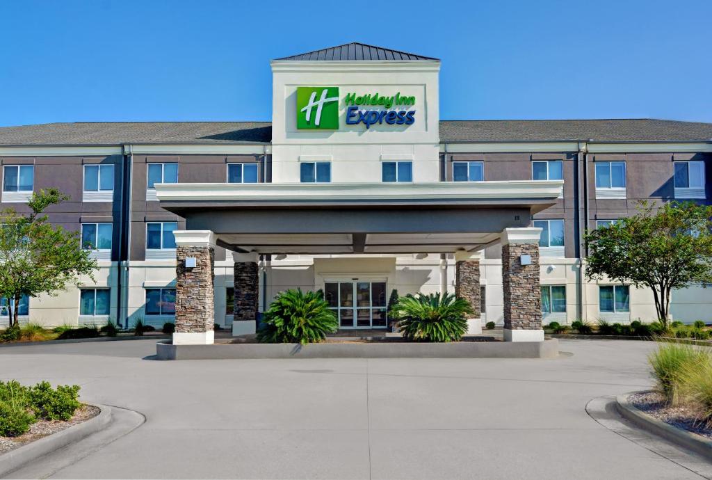 Holiday Inn Express Atmore, an IHG Hotel image