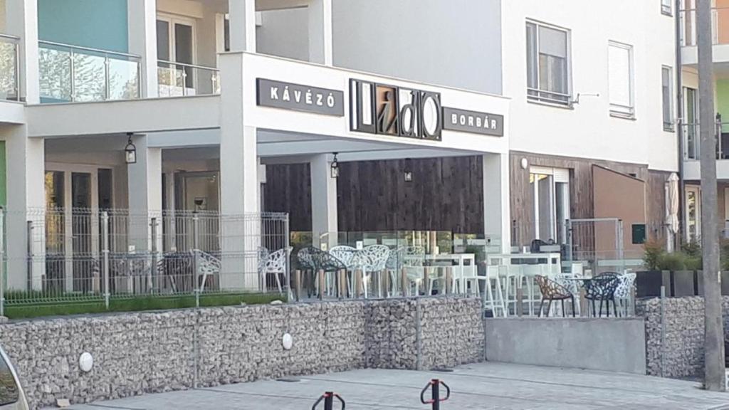 Lido Riviera Sunshine Apartman Balatonlelle photo 1