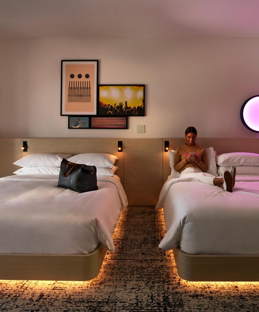 Двухместный (Двухместный номер с 1 кроватью - Подходит для гостей с ограниченными физическими возможностями), Reverb by Hard Rock Atlanta Downtown