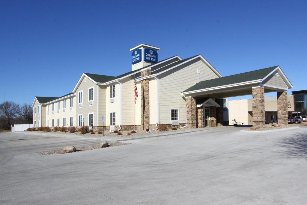 Cobblestone Hotel & Suites - Seward image