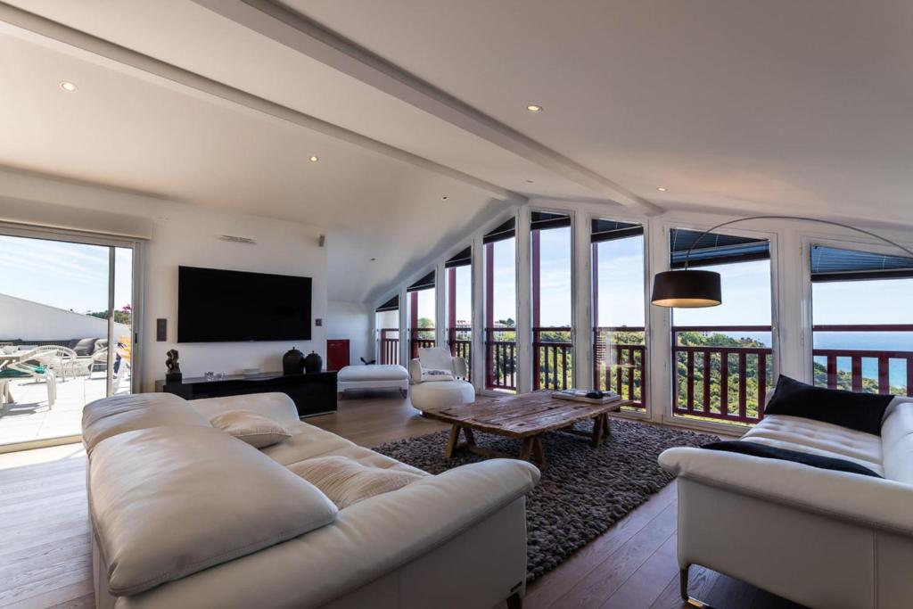 KEYWEEK IRRIKA Duplex Apartment facing the ocean with terrace in Bidart photo 2