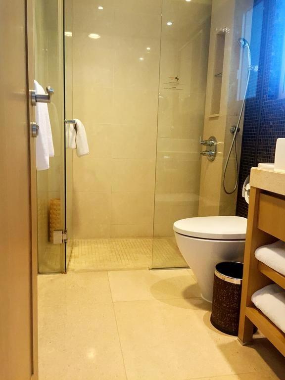 Royal View Hotel photo 2