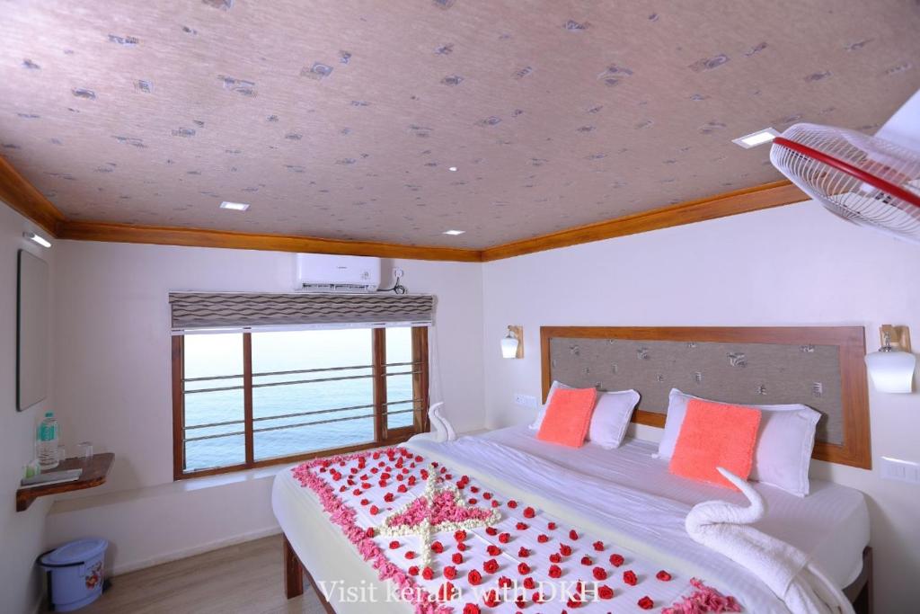 Soma House Boat photo 3