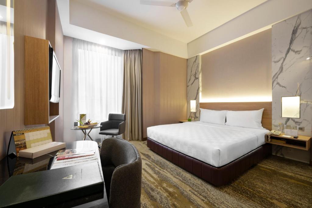 Четырехместный (Двухместный номер Делюкс с 1 кроватью), Cititel Penang