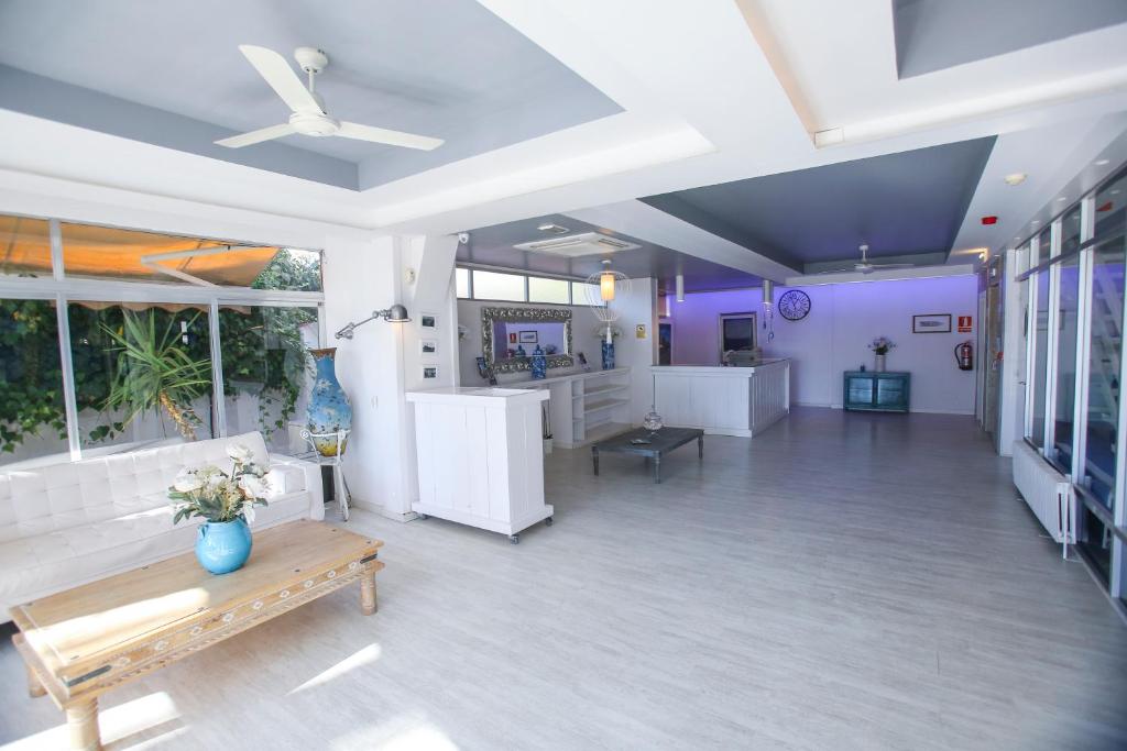 Solvi Hotel - Adults Only photo 4