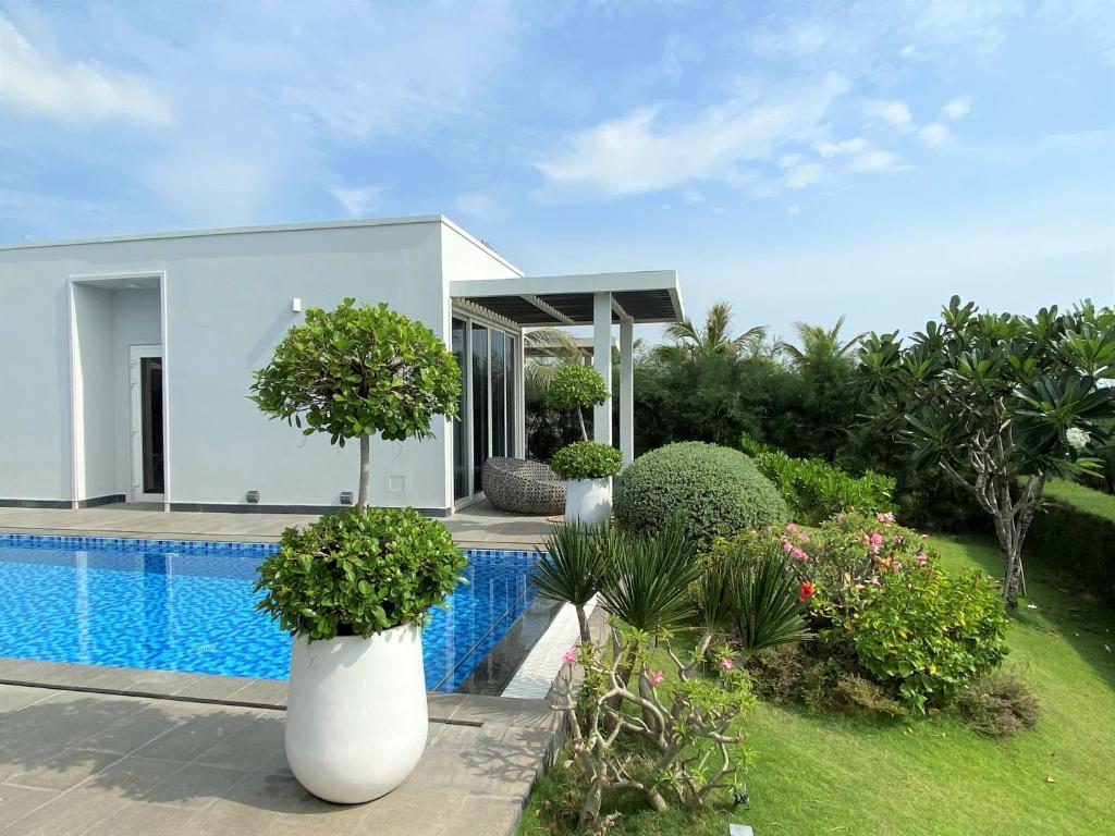 Сьюит (Люкс с видом на бассейн), The Hidden Long Beach Villas