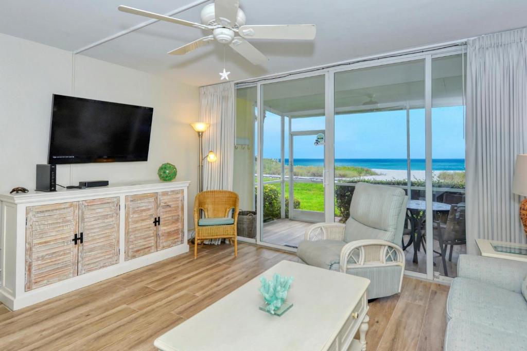 LaPlaya 102B-Directly on the beach with the warm Gulf waters waiting! photo 2