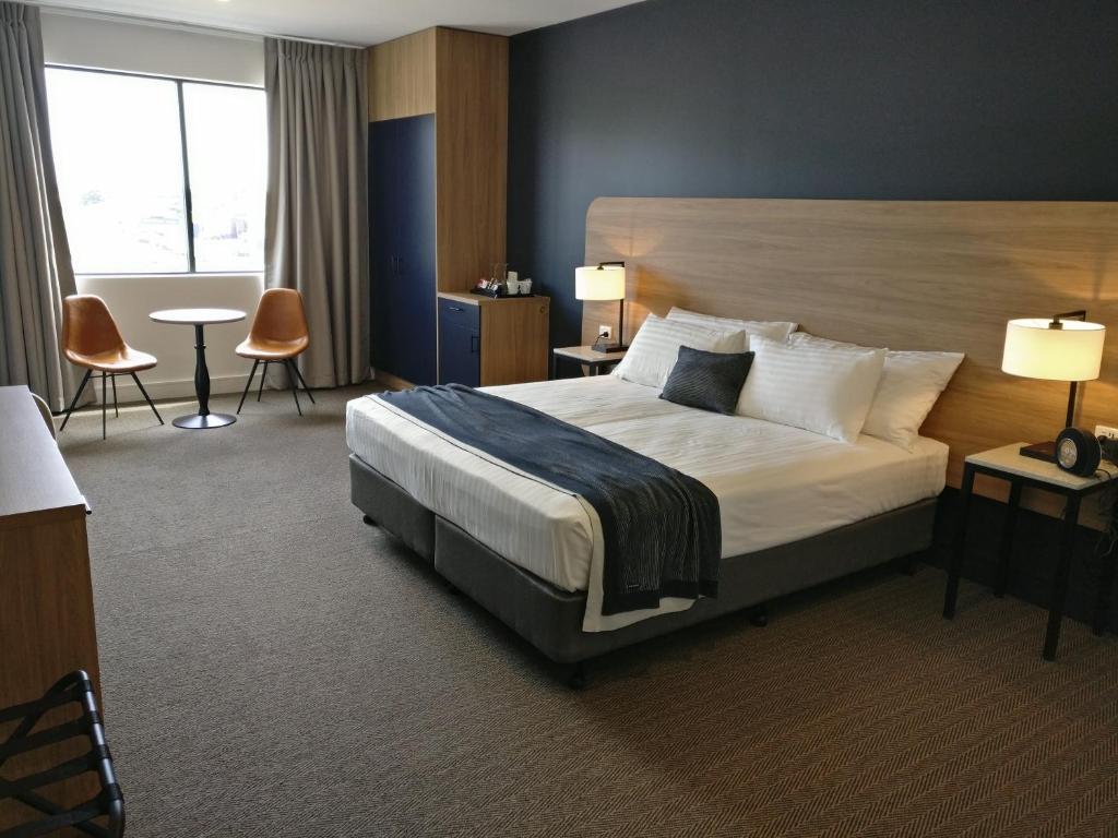 Springs Newcastle Room Type - Disabled Executive King Room