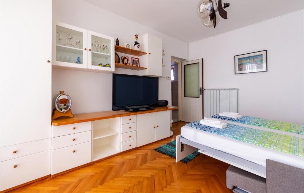 Awesome Apartment In Lucija With 1 Bedrooms And Wifi photo 3