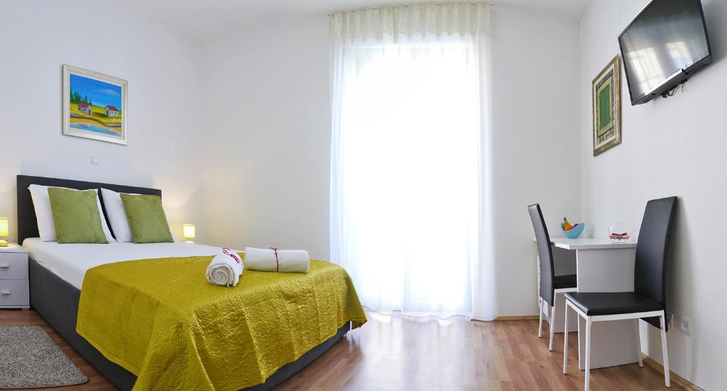 A&M Apartment and Rooms photo 3