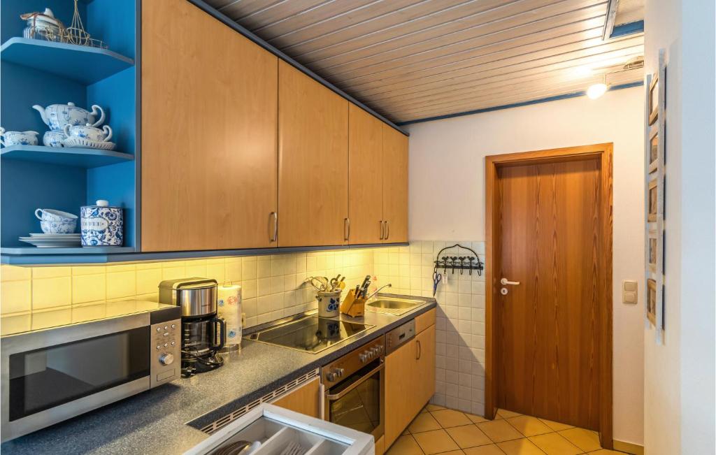 Nice Apartment In Friedrichskoog With 2 Bedrooms And Wifi photo 2