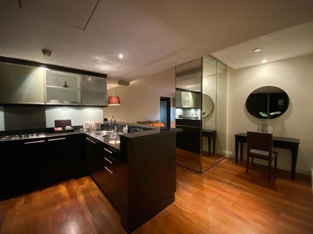 Сьюит (Люкс с 2 спальнями), Отель Siri Sathorn Executive Serviced Residence