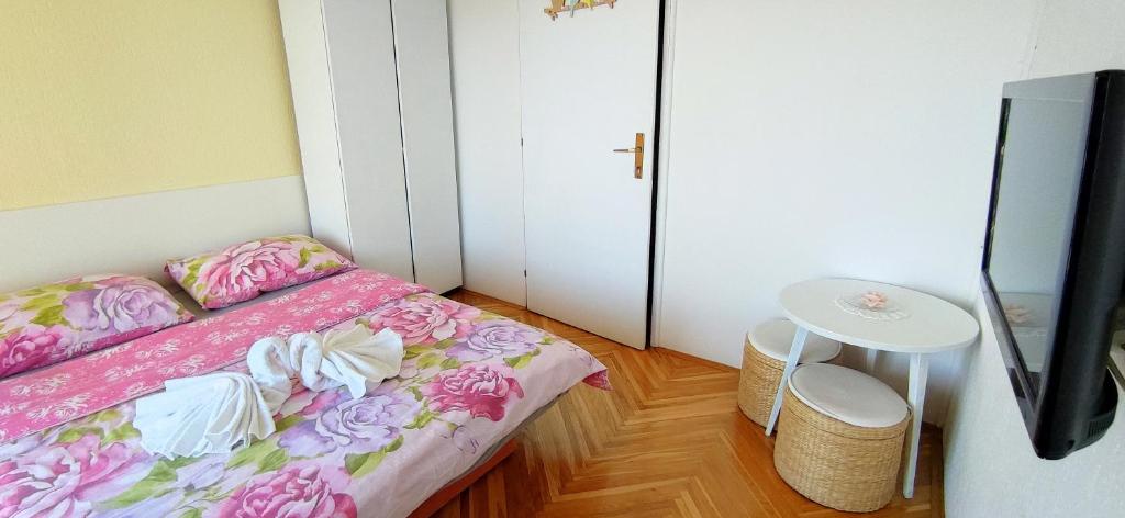 Room in Guest room - Discover the magic of nature photo 1