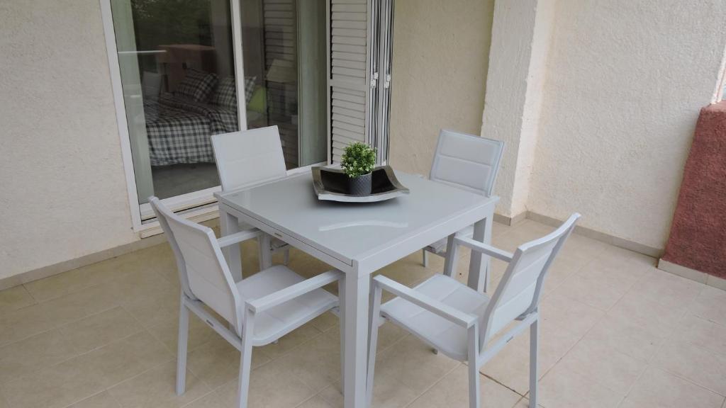 HL 006 Luxury 2 bedroom apartment on HDA Golf Resort, Murcia photo 4