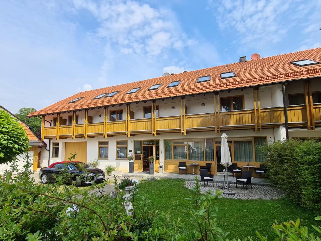 Hotel am Hachinger Bach by Blattl photo 2