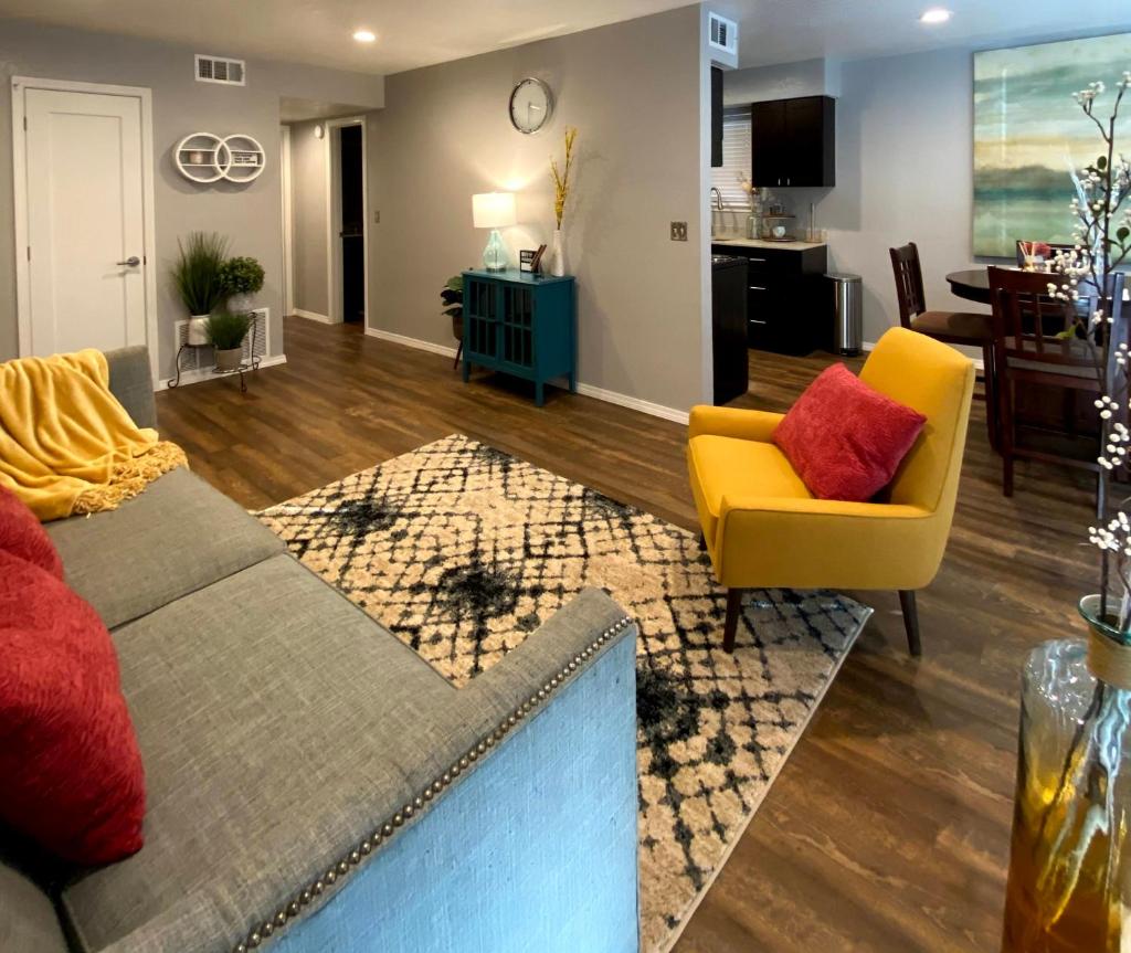 Evie's Campus-close 2 bedroom luxury image