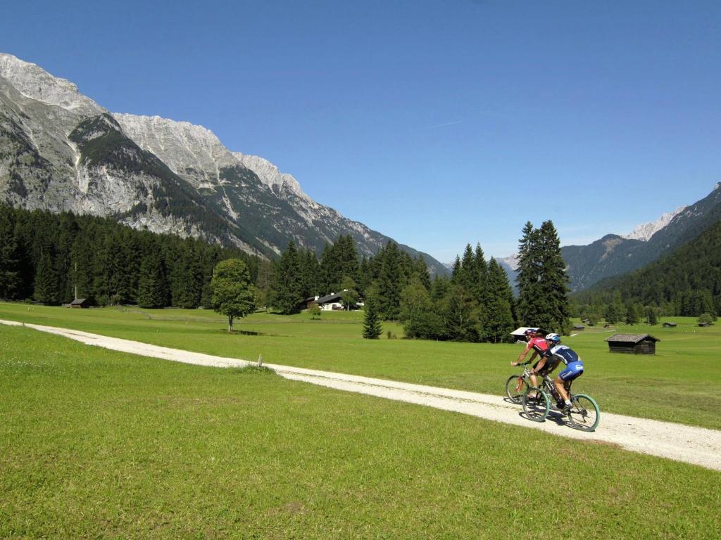 Apartment in Seefeld in Tirol with Gardenter photo 4