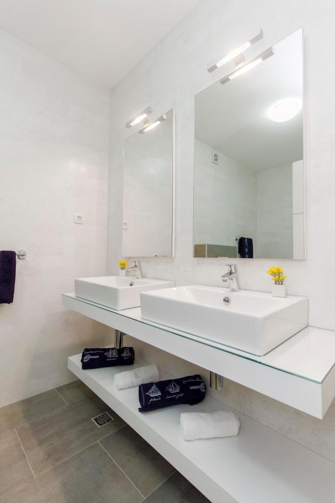 Apartment Royal photo 1