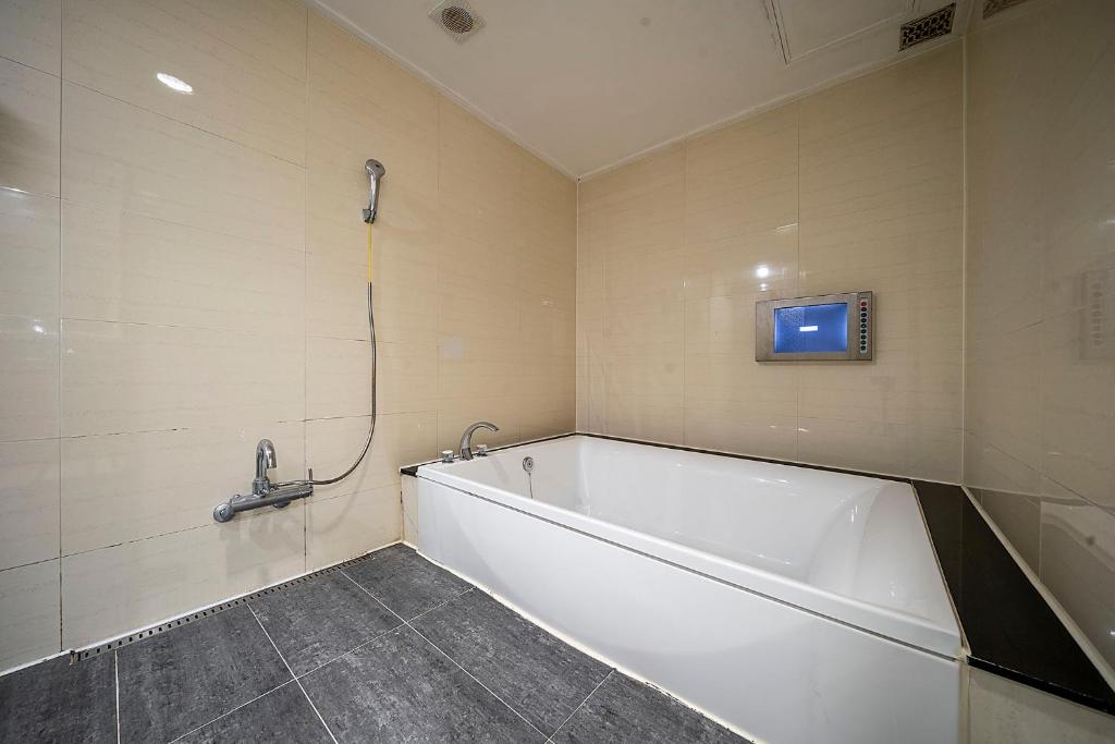 Hotel Cullinan Yongin photo 4