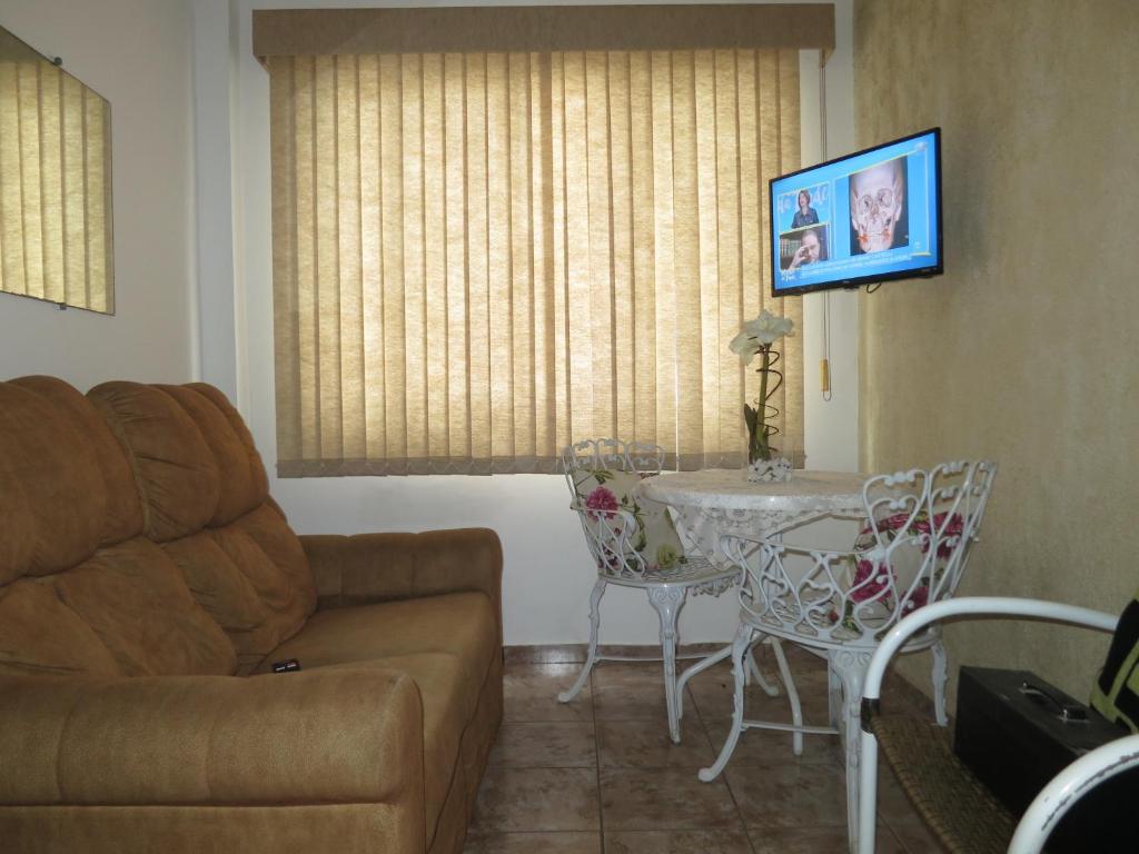 Apto Canto do Forte - Praia Grande - Local Privilegiado - 100 metros da Praia - Internet inclusa photo 1