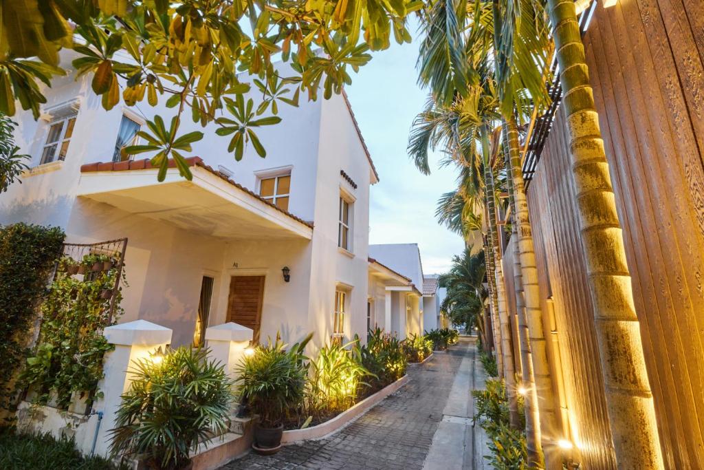 Talay Hotel and Villa Cha-am photo 1