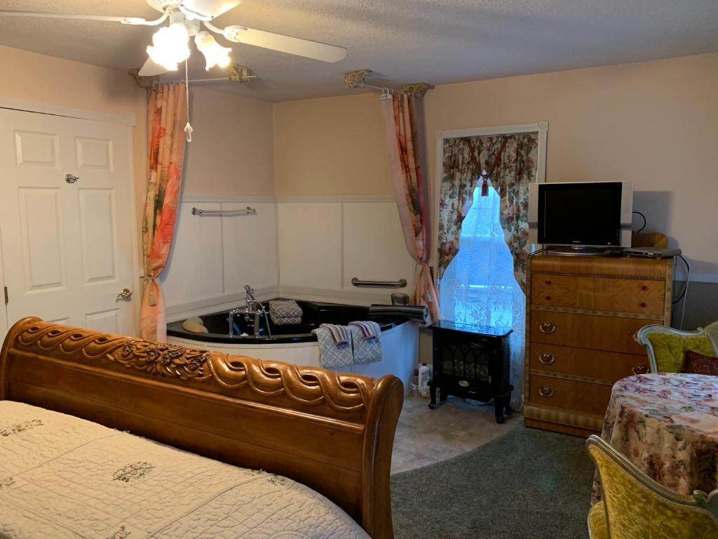 Emerald Necklace Inn Bed and Breakfast photo 3