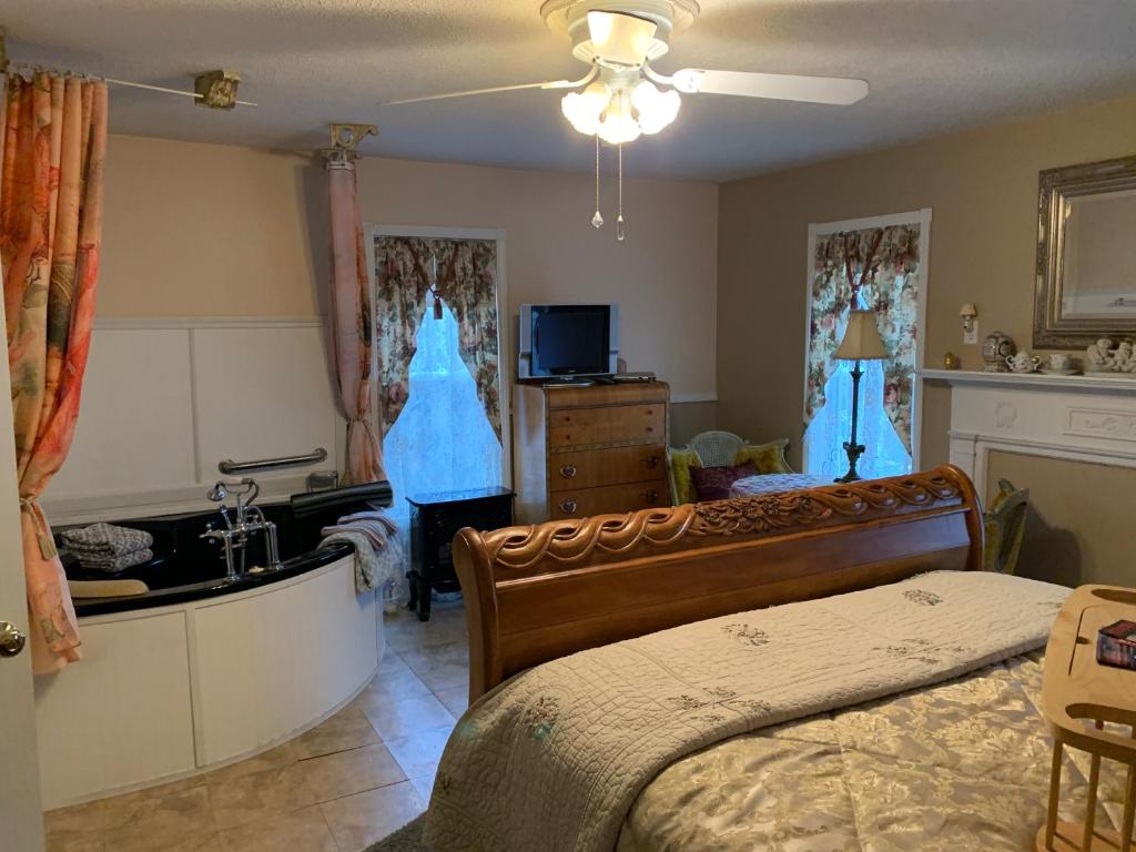 Emerald Necklace Inn Bed and Breakfast photo 2