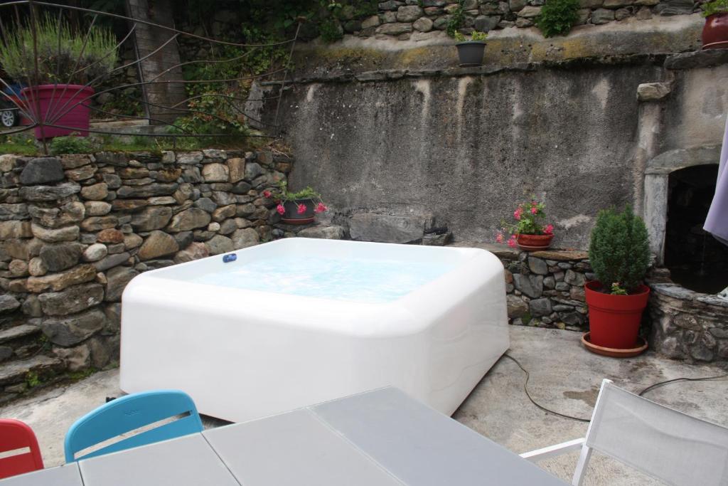 la grange avec spa photo 3