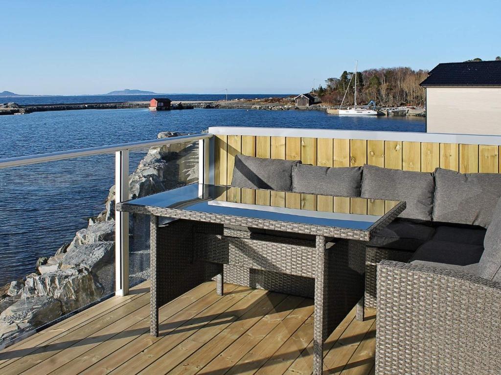 Holiday home Brattvåg IV photo 4