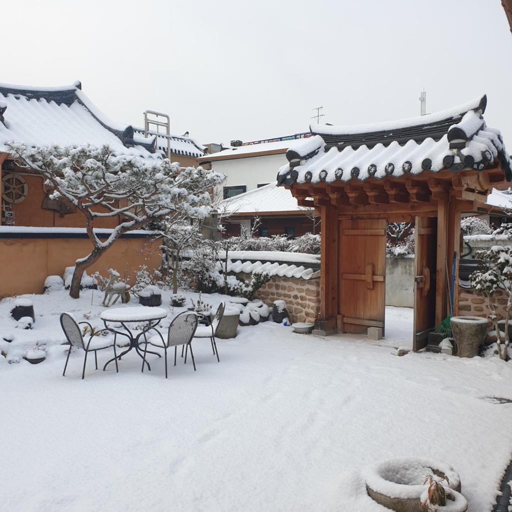 Hanok Hyeyum photo 4