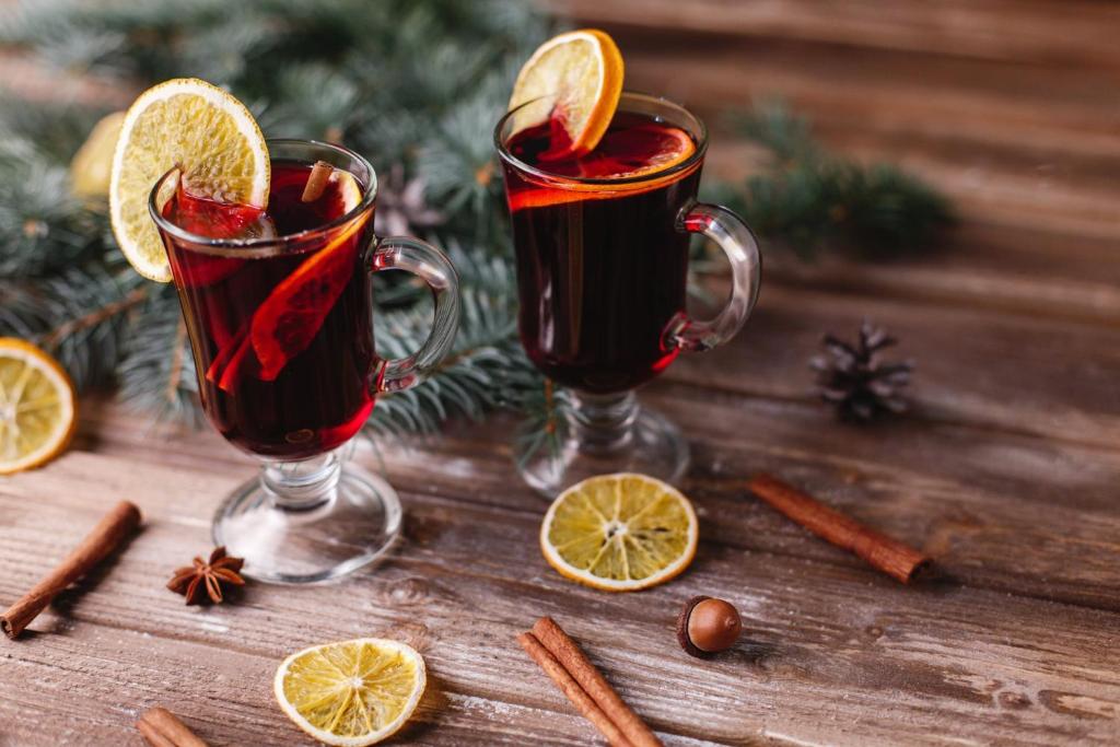 Двухместный (Staycation offer - Superior Room with Free Room Upgrade, Breakfast for 2 persons, Free Snack and Mulled Wine per stay), Concerto Inn