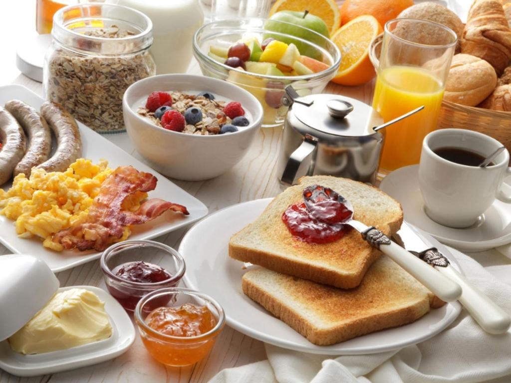 Двухместный (Staycation offer - Superior Room with Free Room Upgrade, Breakfast for 2 persons, Free Snack and Mulled Wine per stay), Concerto Inn