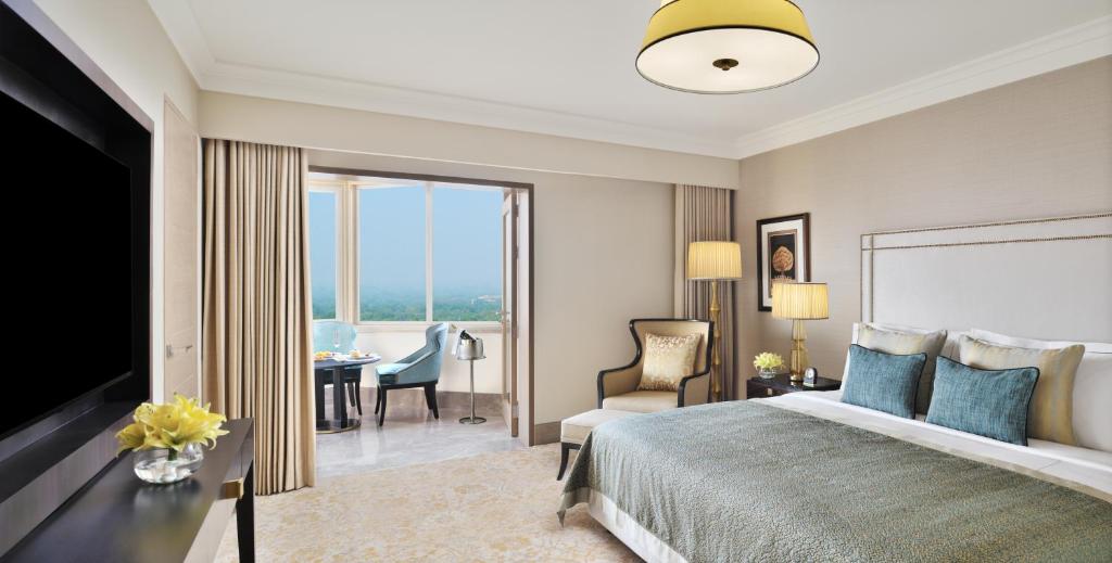 Сьюит (Люкс с балконом), The Taj Mahal Hotel New Delhi