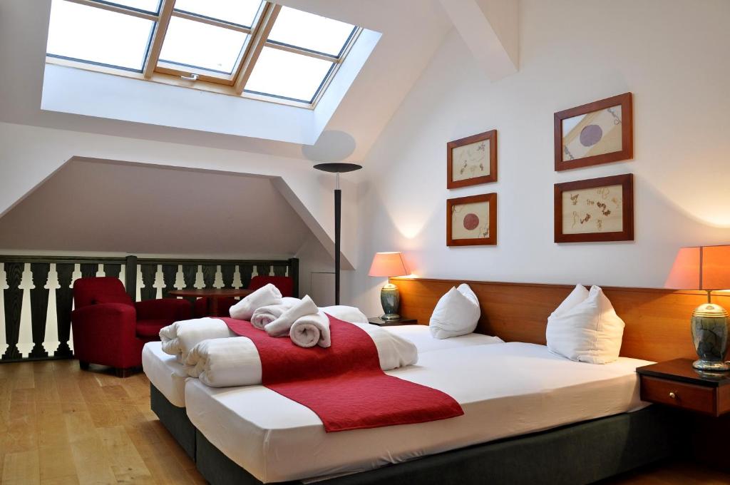 Hotel U Bílého koně photo 3
